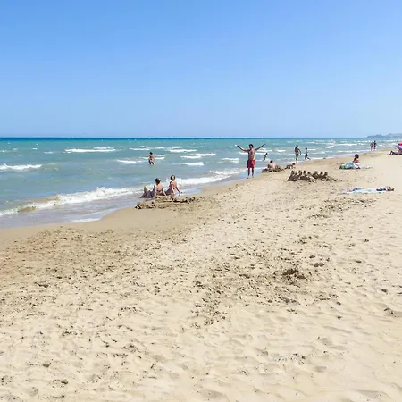Holiday home 3 Bedroom Gorgeous In