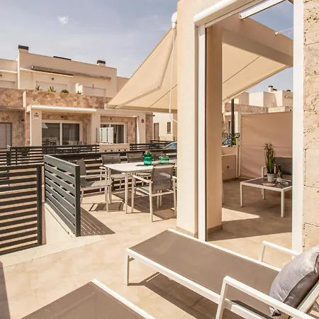 Holiday home 3 Bedroom Gorgeous In Torrevieja